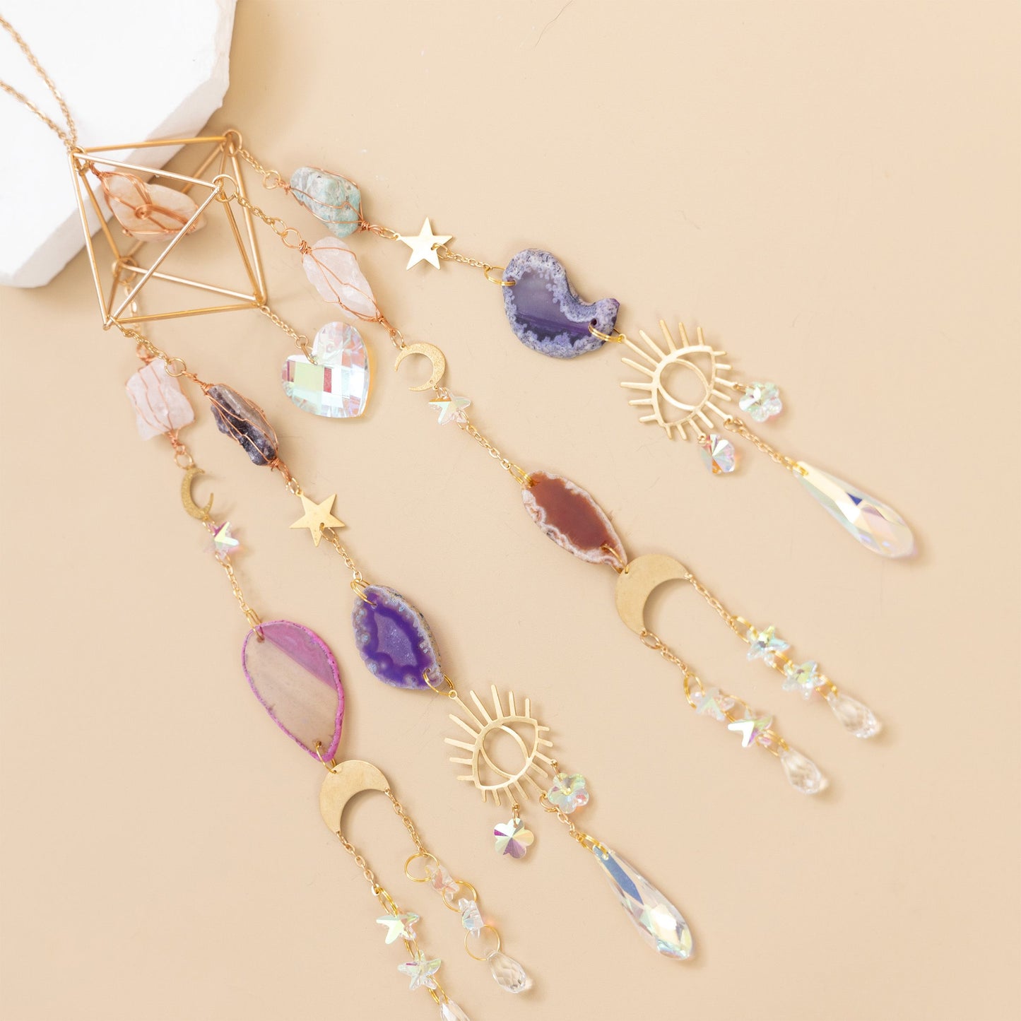 Attrape-rêves solaire en forme de soleil et de lune